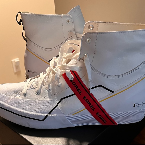 SOREL HI TOP SNEAKER SIZE 15 - Picture 2 of 4